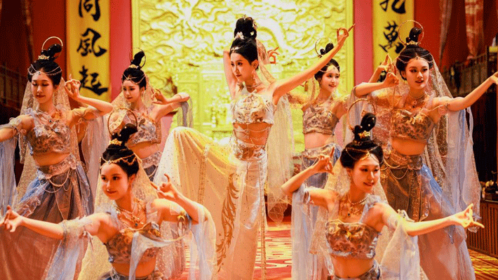 Yến Tiệc Cung Đình