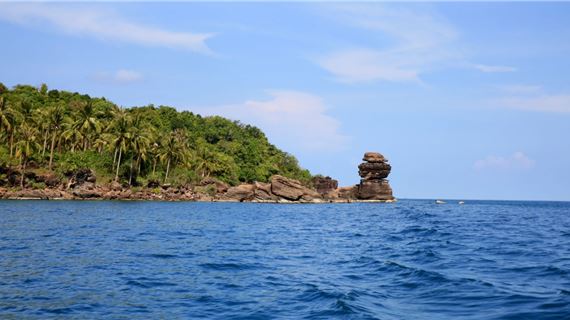 1432287152-hon-thom-phu-quoc-02.jpg