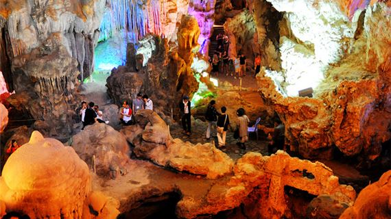 Động Thiên Cung.