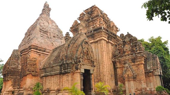 Tháp Bà Ponagar