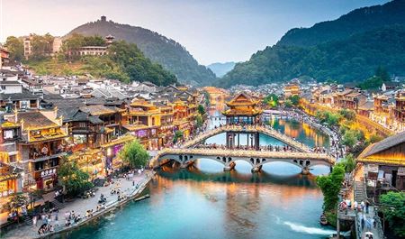 Tour Trung Quốc 6N5Đ: Hà Nội - Nghi Xương - Tam Hiệp - Phượng Hoàng Cổ Trấn - Thất Tinh Sơn