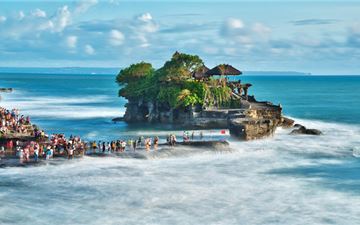 Tour Cao Cấp Bali 4N3Đ: HCM - Đền Tanah Lot - Làng Penglipuran - Trải Nghiệm Vượt Thác