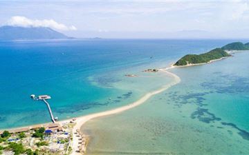 Tour Điệp Sơn - Dốc Lết Trong Ngày: Tour Con Đường Trên Biển