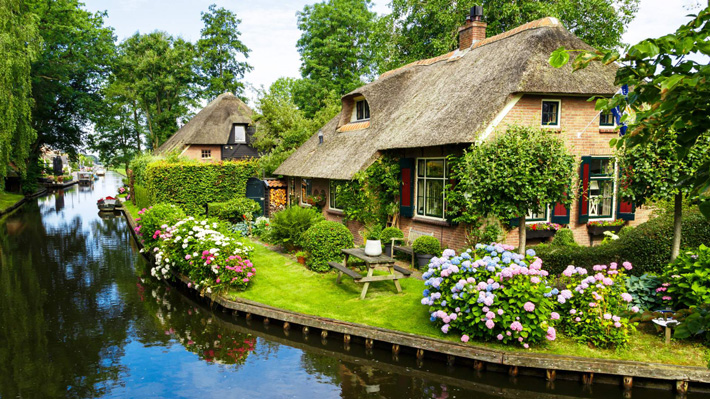 Làng Giethoorn: Venice thu nhỏ của Hà Lan.