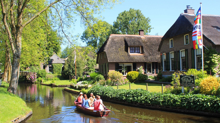 Làng Giethoorn: Venice thu nhỏ của Hà Lan.