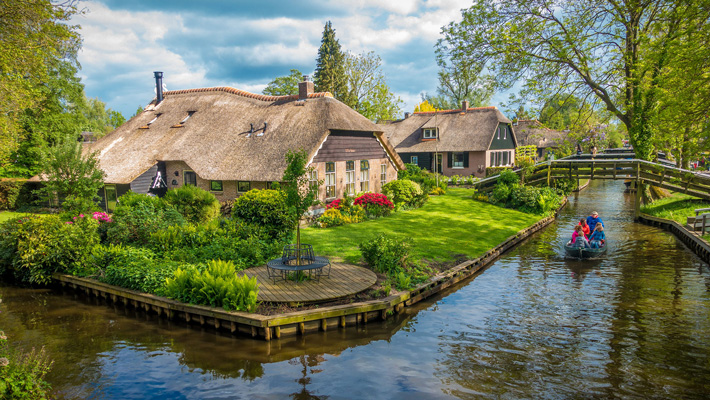 Làng Giethoorn: Venice thu nhỏ của Hà Lan.