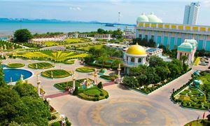 Lâu Đài Tỷ Phú Baan Sukhawadee.