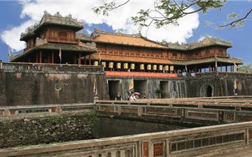 Tour Huế Trong Ngày (Đón Từ Đà Nẵng): Khám Phá Huế Trong Tôi