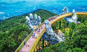 Cầu Vàng Bà Nà