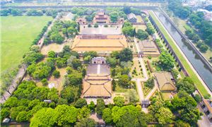 ivivu-kinh-thanh-hue-bia.gif