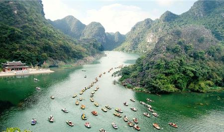 Tour Ninh Bình Trong Ngày: Hà Nội - Khám Phá Bái Đính - Tràng An