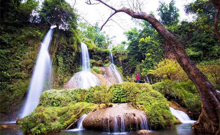Thác Dải Yếm
