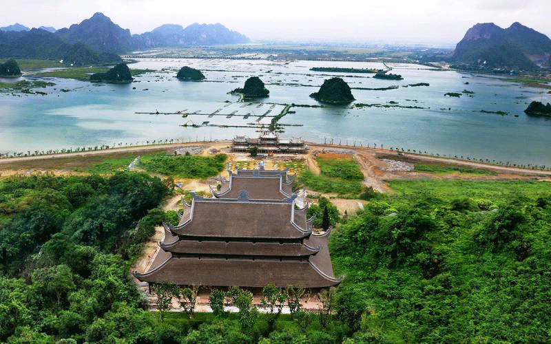 Cảnh quan Tam Chúc.