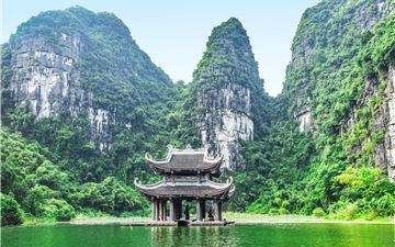Tour Liên Tuyến Miền Bắc 6N5Đ: Hà Nội - Ninh Bình - Ngủ Đêm Du Thuyền Vịnh Lan Hạ - Sapa - Fansipan