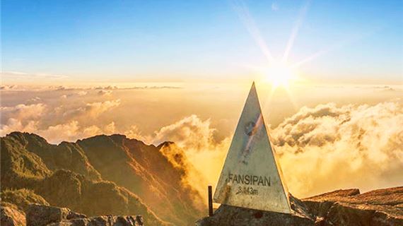 Đỉnh Fansipan - Chinh phục nóc nhà Đông Dương, khám phá đỉnh cao mớ