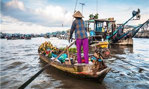 ivivu-mien-tay-song-nuoc-bia.gif