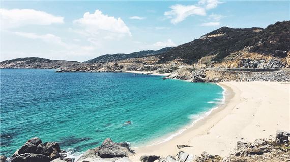 Vịnh Vĩnh Hy - Thiên đường biển xanh.