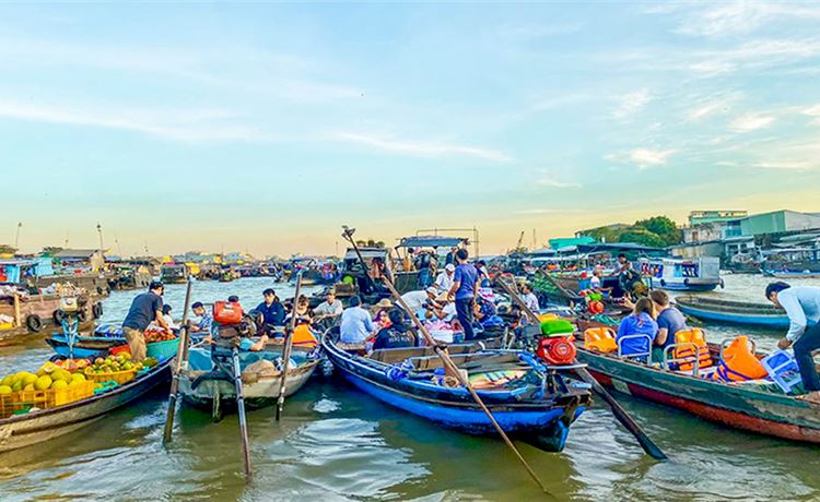 Chợ Nổi Cái Răng.