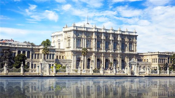 Cung điện Dolmabahce