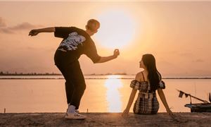 ivivu-ngam-hoang-hon-co-to.gif