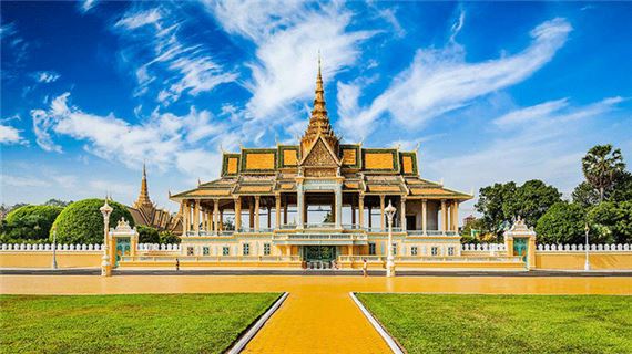 Cung Điện Hoàng Gia