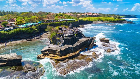 Tanahlot Temple