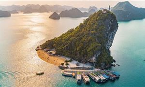 ivivu-check-in-ha-long.gif