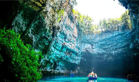 Tour Quảng Bình Trong Ngày (Đón Từ Huế - Ngày Lẻ): Vẻ Đẹp Kỳ Bí Động Phong Nha