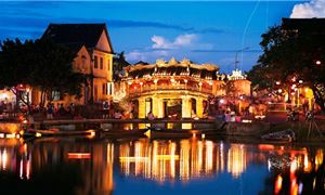 Chùa Cầu Hội An, nổi bật với kiến trúc độc đáo, mang đậm nét văn hóa Nhật Bản và Việt Nam.
