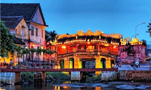 ivivu-chua-cau-hoi-an.gif