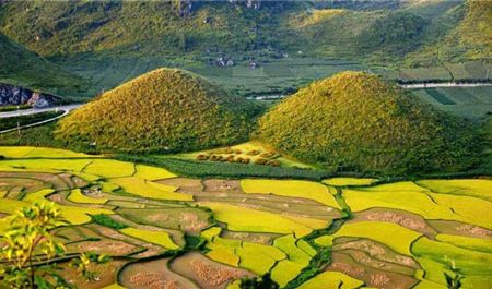 Tour Đông Bắc 3N3Đ: Hà Nội - Hà Giang - Đồng Văn - Xe Cabin VIP