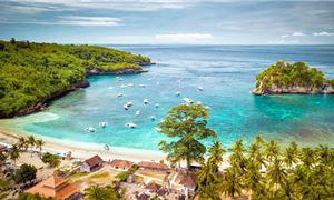 ivivu-crystal-bay-beach-nusa-penida-bali.gif