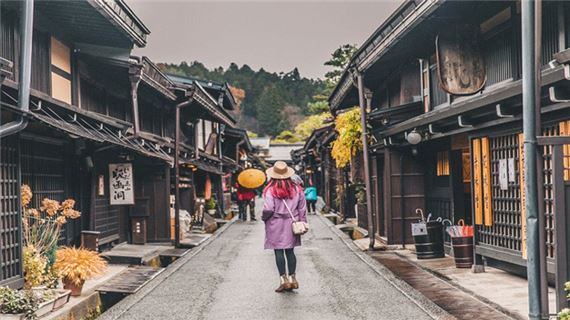 Thị trấn cổ Takayam