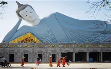 Tour Limousine Miền Tây 3N3Đ: Du Thuyền Cần Thơ - Cực Nam - Mũi Cà Mau - Ăn Cua Biển