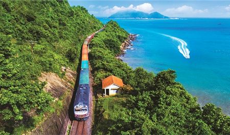 Tour Xe Lửa Lý Sơn 3N4Đ: Đảo Bé - Cổng Tò Vò - Chùa Hang