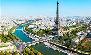 Tháp Eiffel.