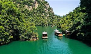 Phong cảnh ở Hồ Bảo Phong.