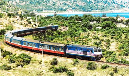 Tour Xe Lửa Quy Nhơn - Tây Nguyên 3N4Đ: HCM - Kon Tum - Măng Đen - Kỳ Co - Eo Gió
