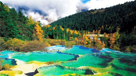 Quần thể Các Hồ - Vẻ đẹp nguyên sơ giữa núi rừng hùng vĩ.