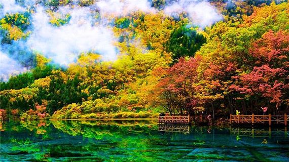 Cửu Trai Câu - Viên ngọc nước sắc màu thiên nhiên kỳ diệu.