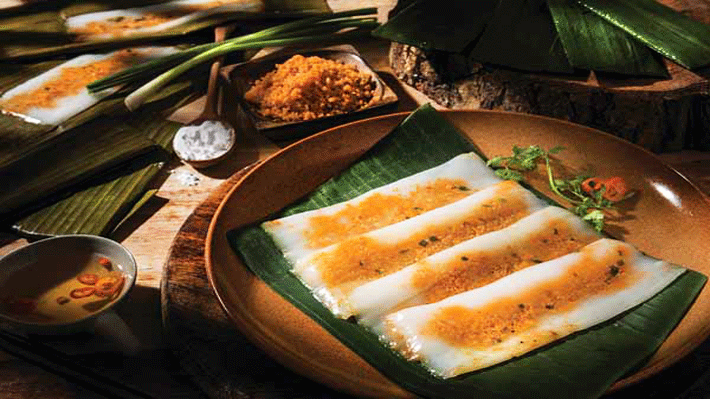 Huế Trong Ngày: Thưởng Thức Ẩm Thực Đêm Huế Bằng Xích Lô