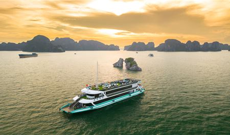 Tour Hạ Long Trong Ngày: Du Thuyền 5 Sao Amethyst Cruise