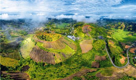 Tour Trekking 2N2Đ: Chinh Phục Hang Động Núi Lửa Krongno - Tà Đùng