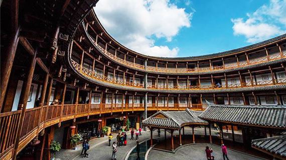 Cổ trấn Lạc Đới - Vòng xoáy kiến trúc Hakka giữa lòng trời xanh.