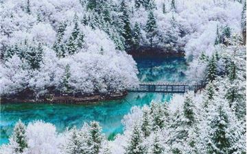 Tour Trung Quốc 6N5Đ: HCM - Thành Đô - Cửu Trại Câu - Công Viên Gấu Trúc - Trượt Tuyết Gia Cô Sơn