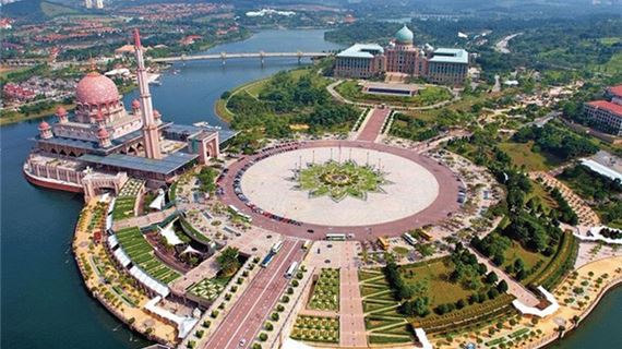Khu trung tâm hành chính mới Putrajaya.