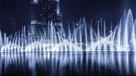Nhạc nước dưới chân tháp Burj Khalifa