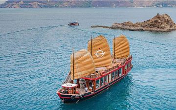 Tour Nha Trang 3N3Đ: HCM - Bãi Dài - Du Thuyền Emperor Cruises - Buffet Hải Sản