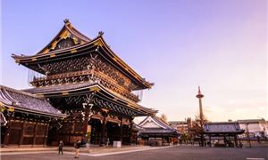 Chùa Higashi Hongan-ji.