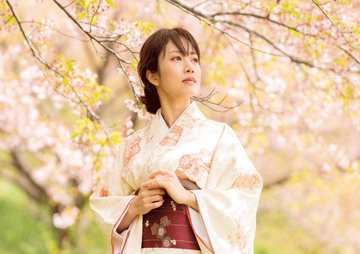 Kimono - Trang phục truyền thống lâu đời của Nhật Bản.